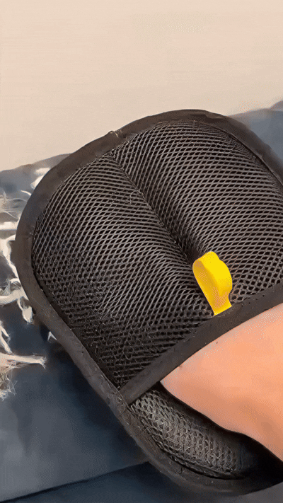 Lilla Swipe™ – Pet Hair Removal Glove